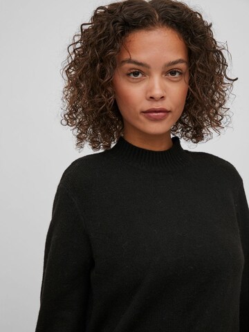 VILA Sweater in Black