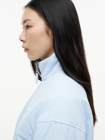 Tommy Jeans Overgangsjakke i blå