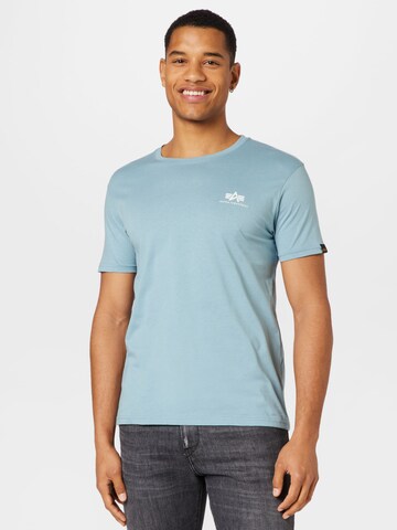 Coupe regular T-Shirt ALPHA INDUSTRIES en bleu : devant