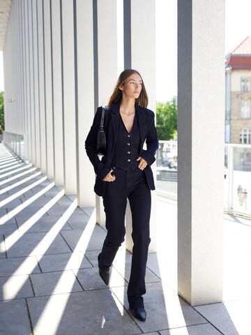 Coupe slim Jean RÆRE by Lorena Rae en bleu