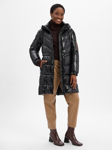 Manteau d’hiver Marc Cain en noir