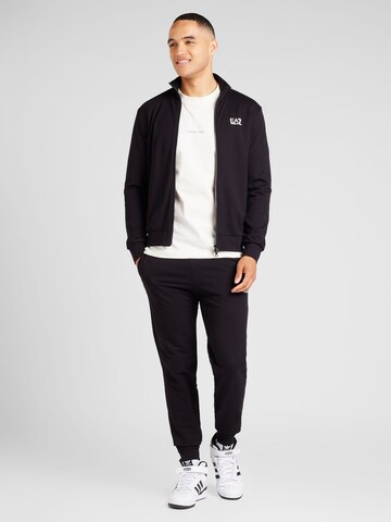 Trening de la EA7 Emporio Armani pe negru