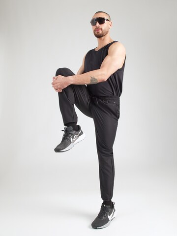 4F Alt kitsenev Spordipüksid, värv must