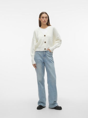 VERO MODA - Cárdigan 'Lea' en blanco