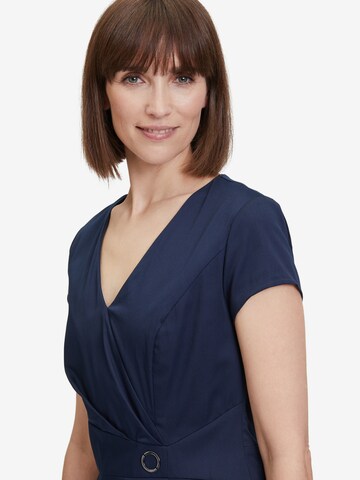 Vera Mont Basic-Kleid mit ausgestelltem Rock in Blau