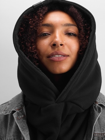 Manufaktur13 Scarf 'Hooded Loop' in Black