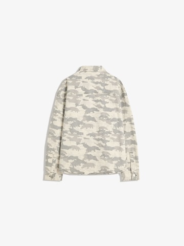 Comfort Fit Geacă de primăvară-toamnă de la Bershka pe gri