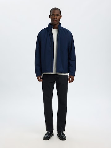SELECTED Performance Jacket 'SLHAIDOR URBAN TECH' in Blue