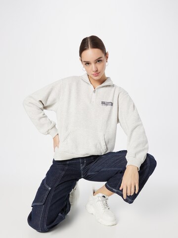 HOLLISTER - Sweatshirt em cinzento