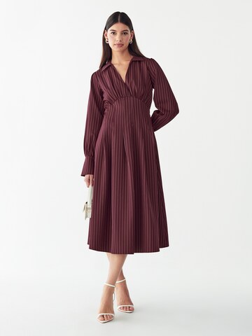Willa - Vestido 'SILVIA' em vermelho