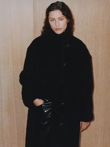 EDITED Between-seasons coat 'Brietta' in Black