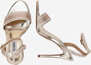 STEVE MADDEN - Sandálias com tiras 'KNOCKOUT' em ouro