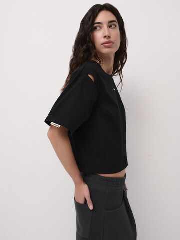 FEMSSY Shirt 'EDGE' in Zwart