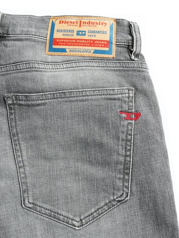 Coupe slim Jean 'D-STRUKT' DIESEL en gris