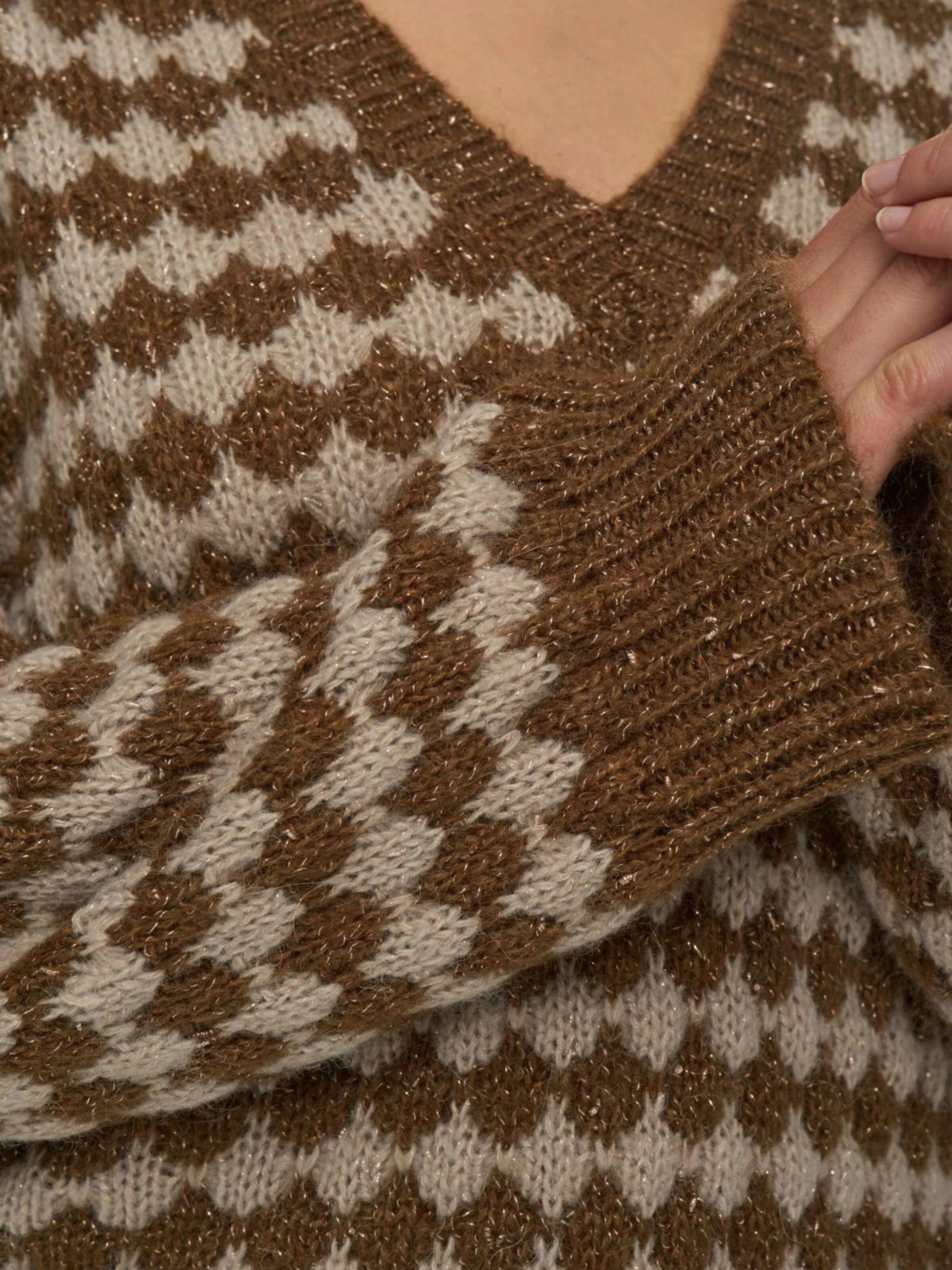NÜMPH Sweater 'Bila' in Brown