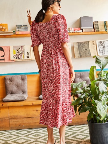 Abito di olalook in rosso