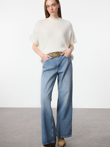 Trendyol Sweter w kolorze beżowy