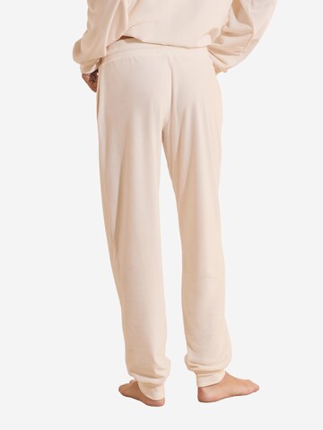 Pantaloncini da pigiama 'Bayron' di ETAM in beige