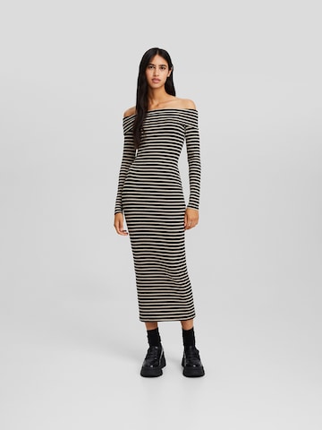 Bershka Kleid in Schwarz