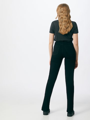 Coupe slim Jean Gina Tricot en noir