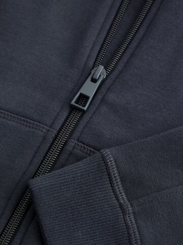 Next Sweatjacke in Blau
