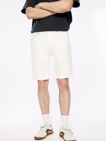 Pull&Bear Slimfit Shorts in Weiß: predná strana