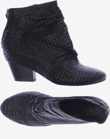 VIC MATIÉ Dress Boots in 38 in Black: front