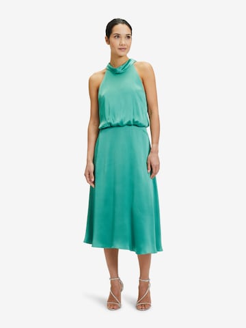 Robe de cocktail Vera Mont en vert : devant