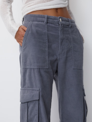 Regular Pantalon cargo Pull&Bear en gris
