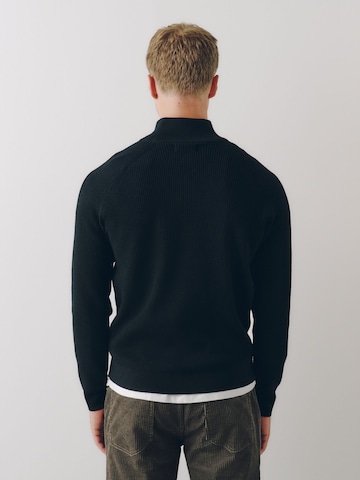 Next Sweter w kolorze czarny