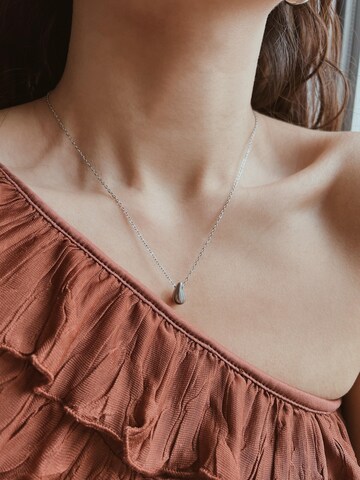 Kamakula Necklace 'Minimal Teardrop' in Silver