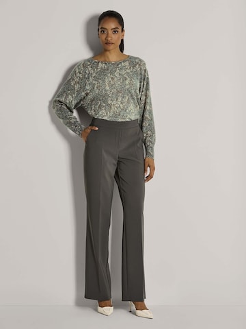 Regular Pantalon à plis MADELEINE en gris