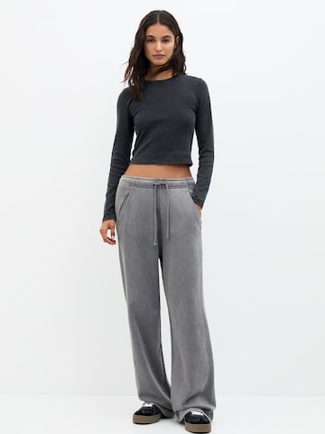 Wide leg Pantaloni di Pull&Bear in grigio