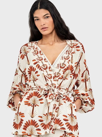 Gisela Кимоно в Белый: спереди