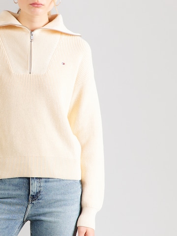 TOMMY HILFIGER Sweater in Beige