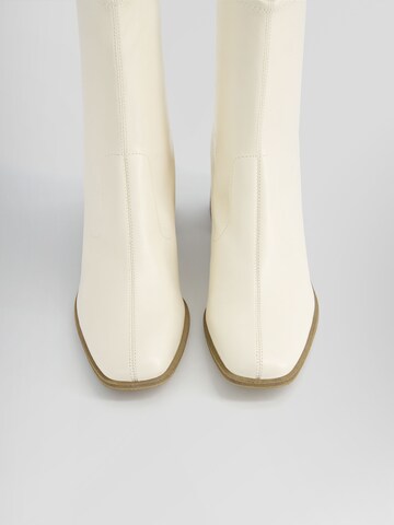 Bottines Bershka en blanc