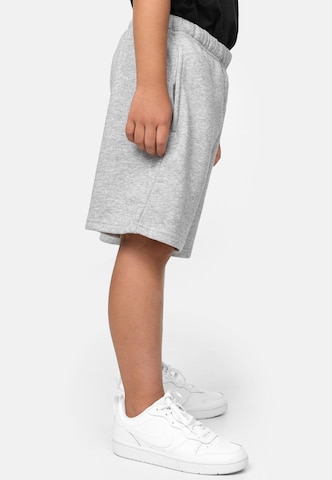 Urban Classics Regular Pants in Grey