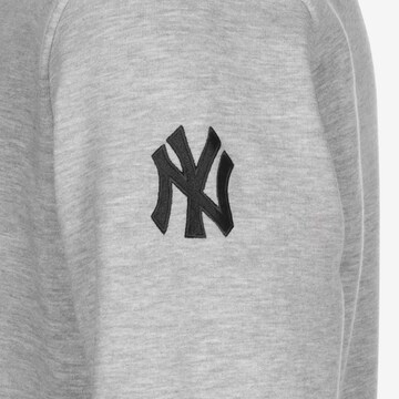 NEW ERA Sweater 'MLB NY Script Wordmark' in Grau