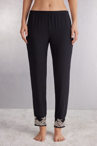 INTIMISSIMI Pyjamahose in Schwarz: Vorderseite