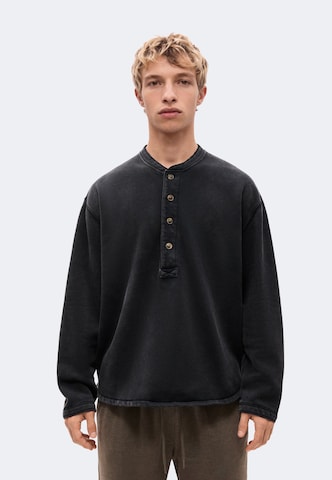 Abercrombie & Fitch Trui 'ESSENTIAL' in Zwart: voorkant