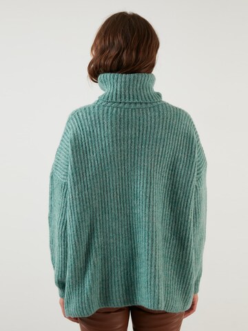 LELA Pullover in Grün