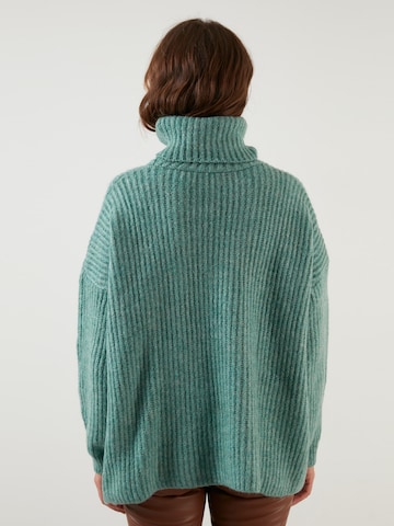 LELA Sweater in Green