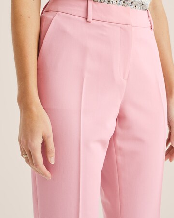 Coupe slim Pantalon à plis WE Fashion en rose