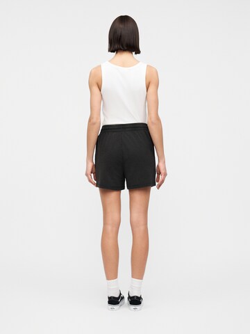 PIECES Regular Trousers 'PCCHILLI' in Black