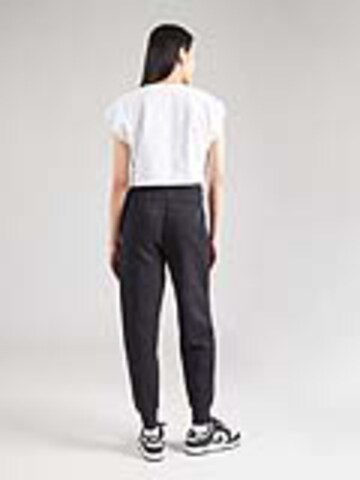 Nike Sportswear Tapered Trousers in Black