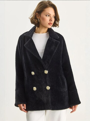 Bianco Lucci Between-Seasons Coat in Black: front