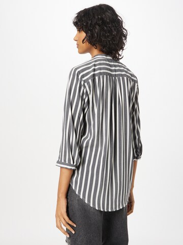 VERO MODA Blouse 'ERIKA' in Black