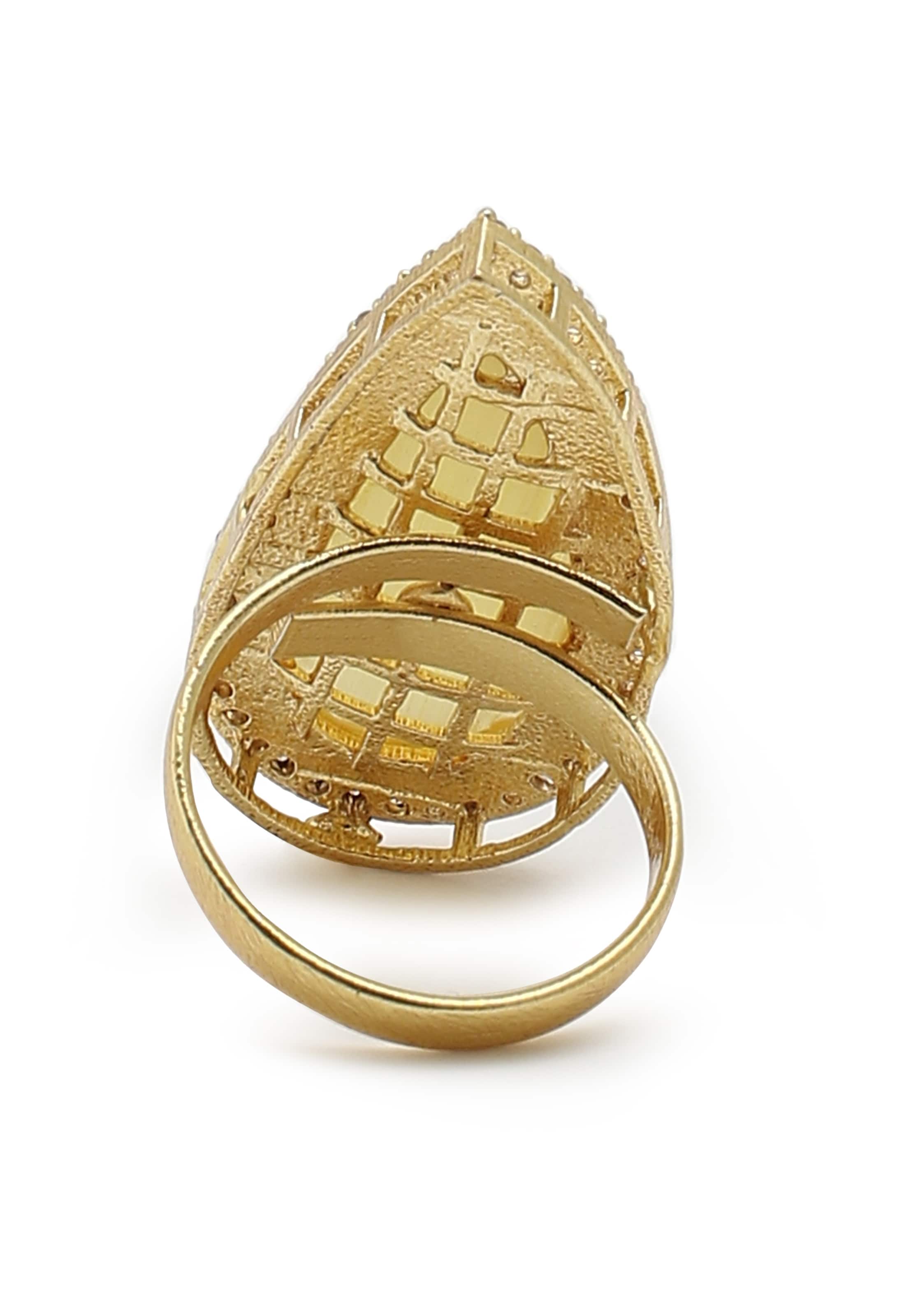 SOHI Ring in Gold