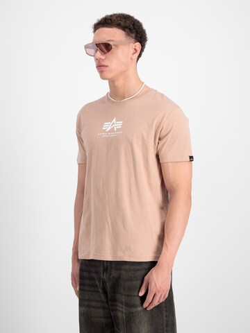 ALPHA INDUSTRIES Футболка в Оранжевый