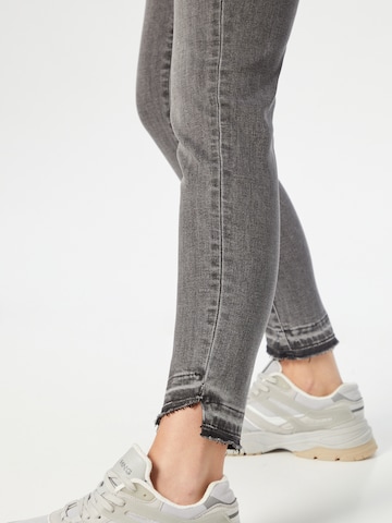 Dawn Skinny Jeans in Grau